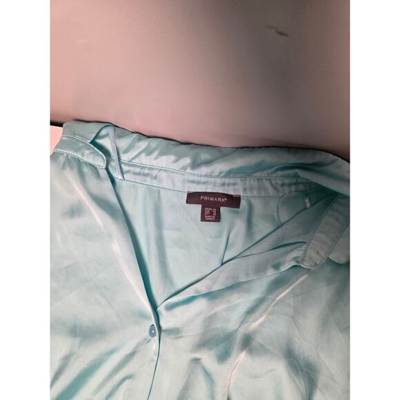 Silky Shirt Classic Button Up Sleek Oversized 1X Light Blue Blouse GorpCore - Picture 3 of 6